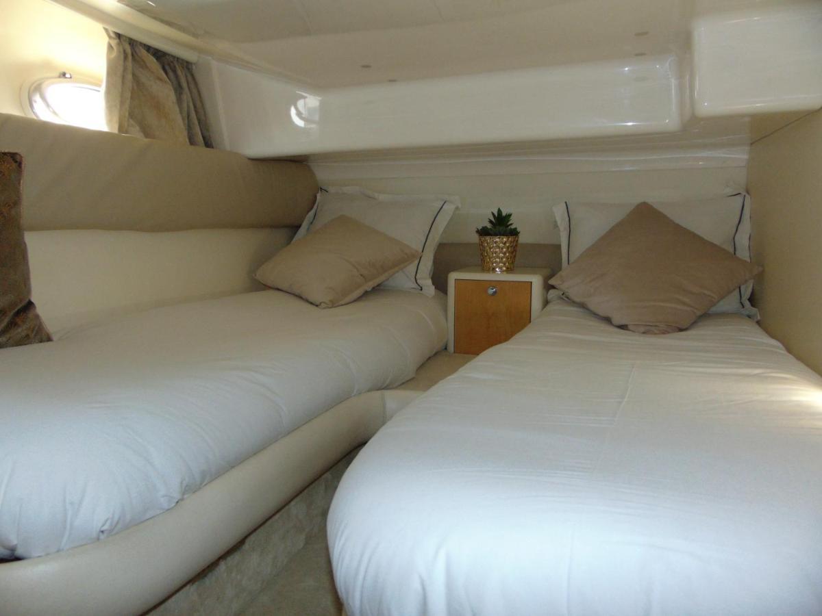 Payva & Branco Boats Iate Privado Em Cascais Hotel Bagian luar foto